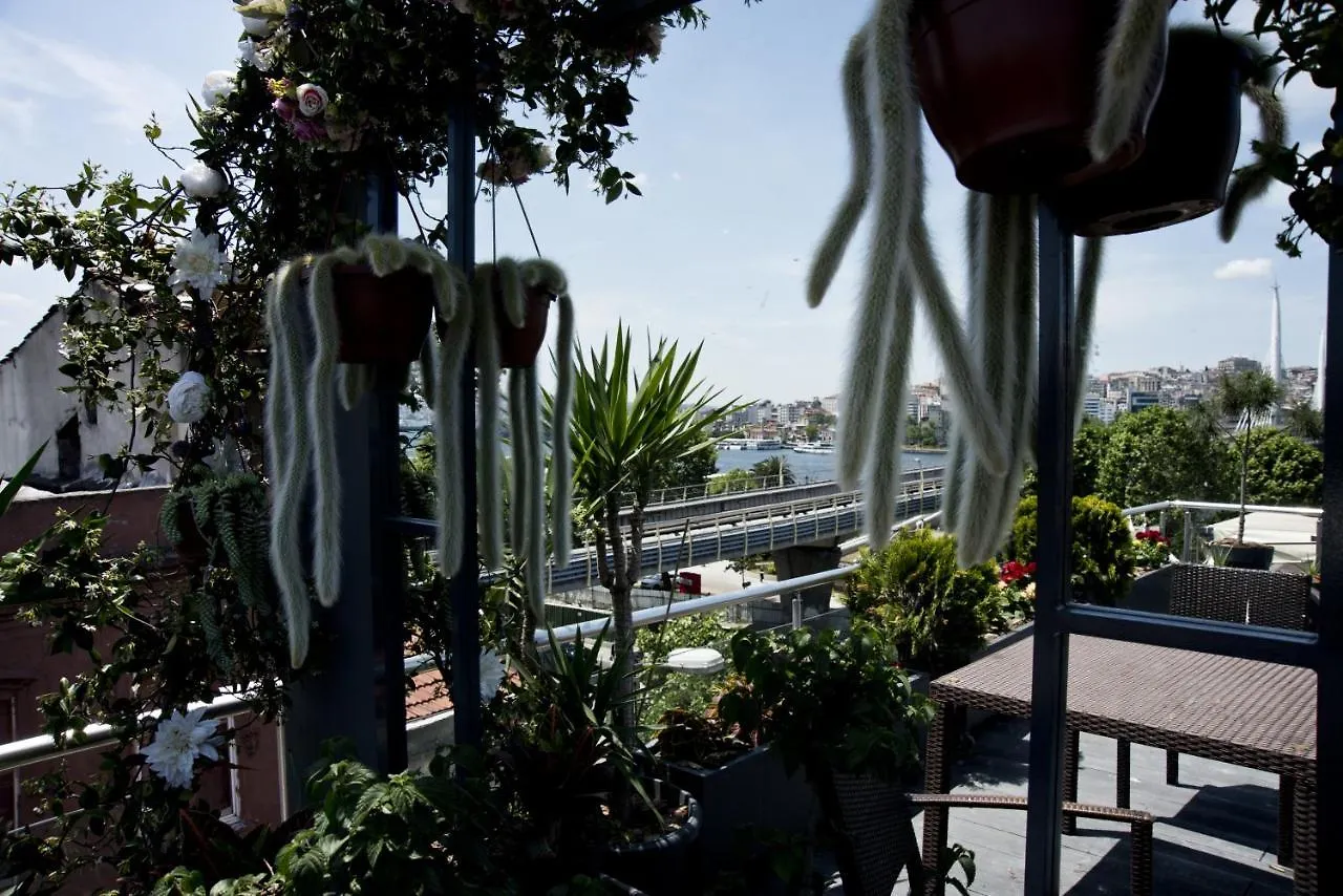 Roof Halic Hotel Istanbul